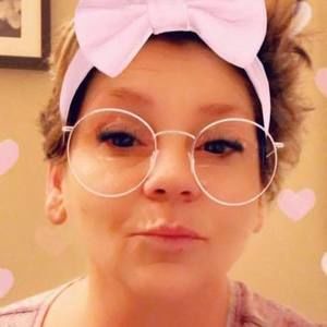 Meet your Posher, Connie